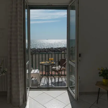 Dimore De Luca- Dulce Mare 아파트 *